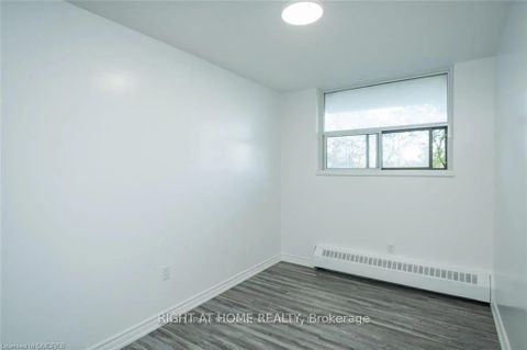 Photo 8 at 508 - 390 Dixon Road W, The Westway, Toronto
