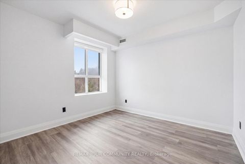 Photo 18 at 313 - 121 Woodbridge Avenue, West Woodbridge, Vaughan