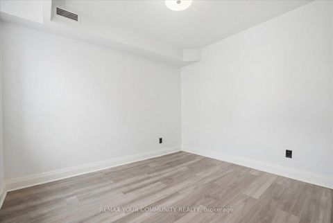 Photo 20 at 313 - 121 Woodbridge Avenue, West Woodbridge, Vaughan