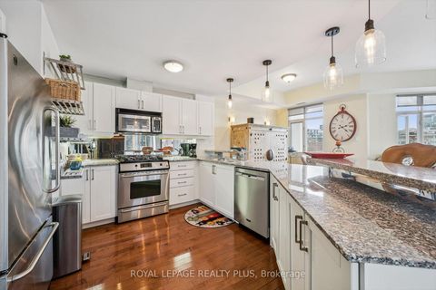 Photo 10 at 620 - 550 Front Street W, Waterfront Communities C1, Toronto