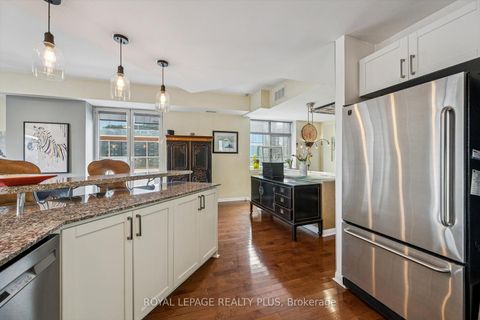 Photo 11 at 620 - 550 Front Street W, Waterfront Communities C1, Toronto