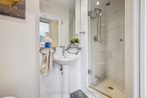 Photo 12 at 620 - 550 Front Street W, Waterfront Communities C1, Toronto