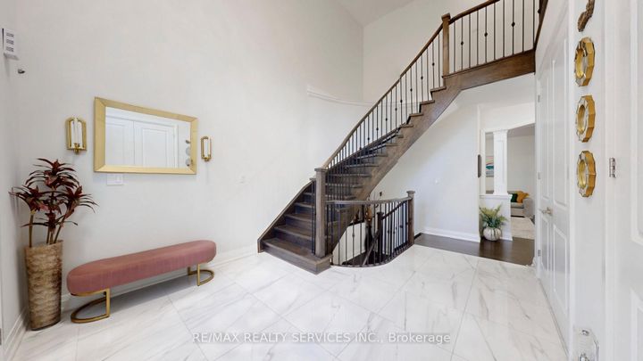 Photo 5 at 15 Rolling Rock Way, Bram West, Brampton