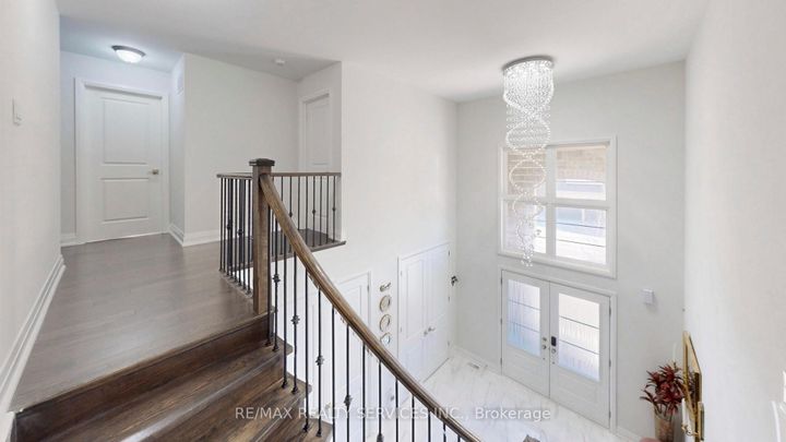 Photo 7 at 15 Rolling Rock Way, Bram West, Brampton