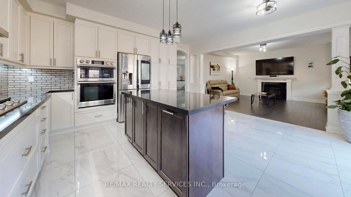 Photo 18 at 15 Rolling Rock Way, Bram West, Brampton