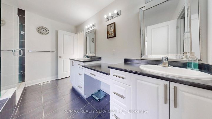 Photo 21 at 15 Rolling Rock Way, Bram West, Brampton