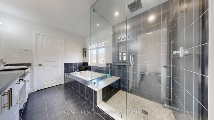 Photo 22 at 15 Rolling Rock Way, Bram West, Brampton