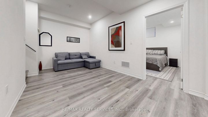 Photo 31 at 15 Rolling Rock Way, Bram West, Brampton