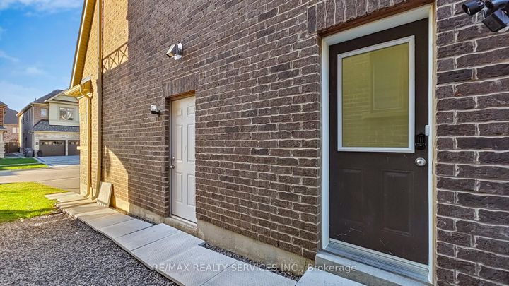 Photo 41 at 15 Rolling Rock Way, Bram West, Brampton