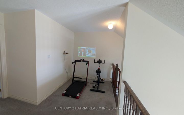 Photo 14 at 8 McAlister Avenue, Rural Richmond Hill, Richmond Hill