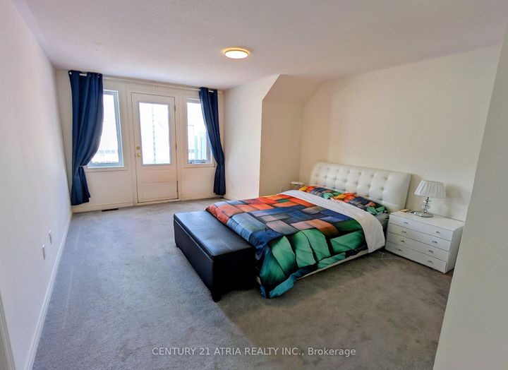 Photo 16 at 8 McAlister Avenue, Rural Richmond Hill, Richmond Hill