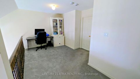 Photo 15 at 8 McAlister Avenue, Rural Richmond Hill, Richmond Hill