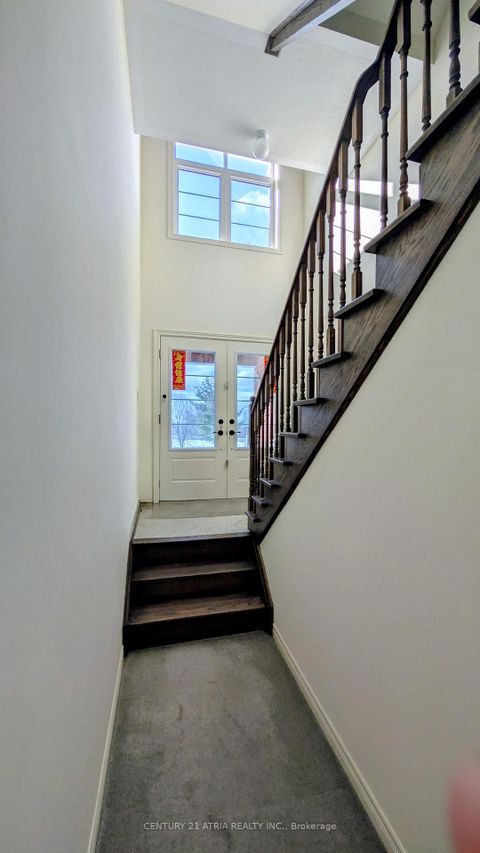 Photo 18 at 8 McAlister Avenue, Rural Richmond Hill, Richmond Hill