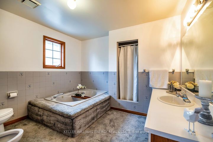 Photo 26 at 565 Prestwick Drive, McLaughlin, Oshawa