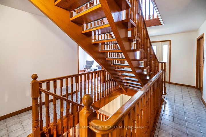 Photo 32 at 565 Prestwick Drive, McLaughlin, Oshawa