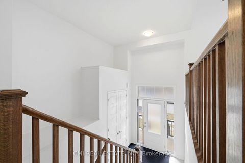 Photo 8 at 656 Newlove Street, Rural Innisfil, Innisfil