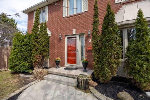 Photo 4 at 41 Apple Blossom Boulevard, Bowmanville, Clarington