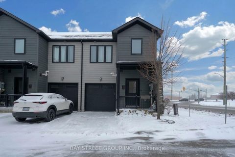 Photo 0 at 22 - 1 Stonehart Lane, East Bayfield, Barrie