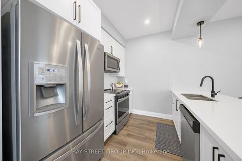 Photo 7 at 22 - 1 Stonehart Lane, East Bayfield, Barrie