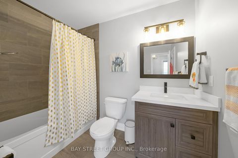 Photo 31 at 22 - 1 Stonehart Lane, East Bayfield, Barrie