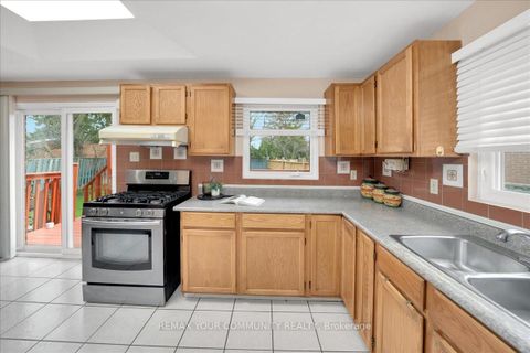 Photo 7 at 38 Goodless Court, Malvern, Toronto