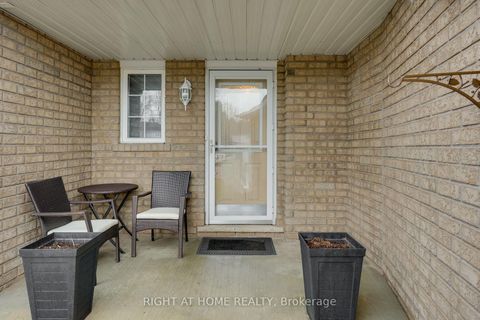 Photo 2 at 22 Sunset Place, Holly, Barrie