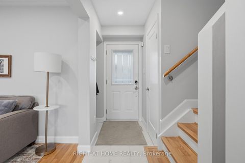 Photo 4 at 22 Sunset Place, Holly, Barrie