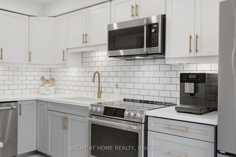 Photo 8 at 22 Sunset Place, Holly, Barrie