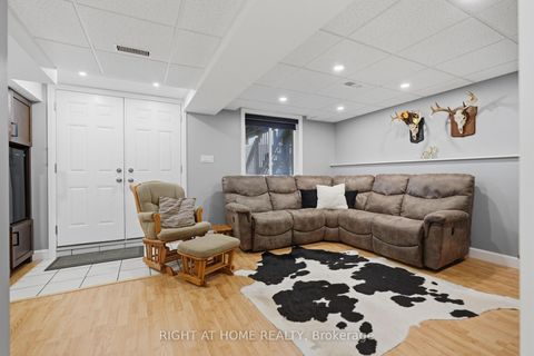 Photo 18 at 22 Sunset Place, Holly, Barrie