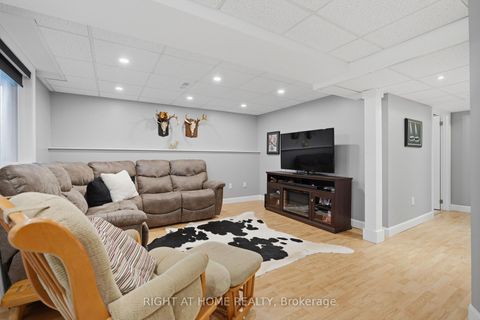 Photo 20 at 22 Sunset Place, Holly, Barrie