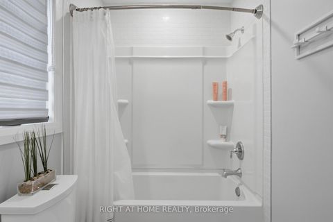 Photo 28 at 22 Sunset Place, Holly, Barrie