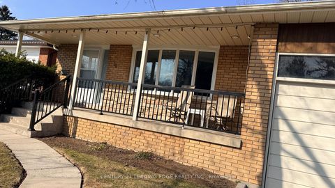 Photo 2 at 16 Bethley Drive, West Hill, Toronto