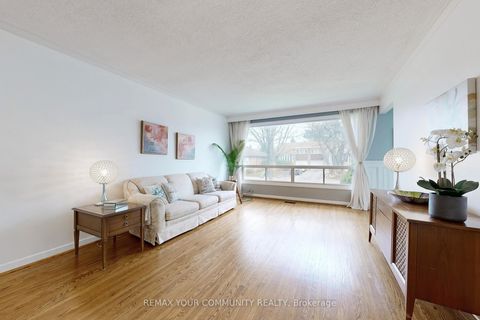 Photo 7 at 29 Pinemore Crescent, Donalda, Toronto