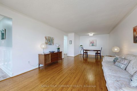 Photo 12 at 29 Pinemore Crescent, Donalda, Toronto