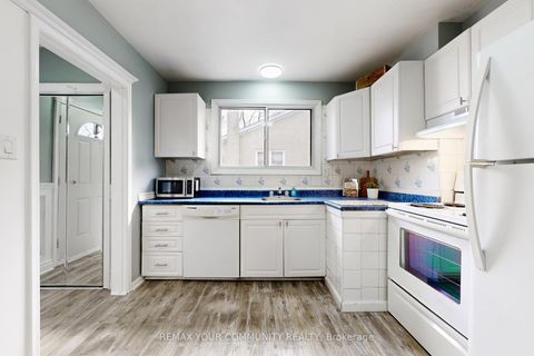 Photo 16 at 29 Pinemore Crescent, Donalda, Toronto