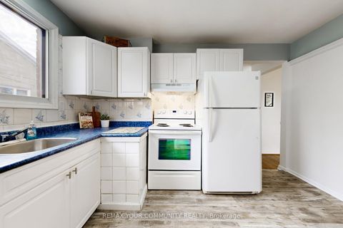 Photo 17 at 29 Pinemore Crescent, Donalda, Toronto