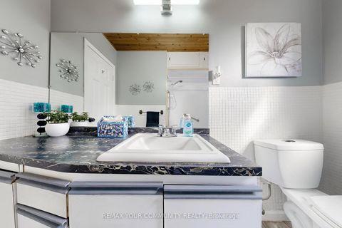 Photo 33 at 29 Pinemore Crescent, Donalda, Toronto