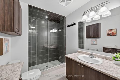 Photo 15 at 303 - 40 Ferndale Drive S, Ardagh, Barrie