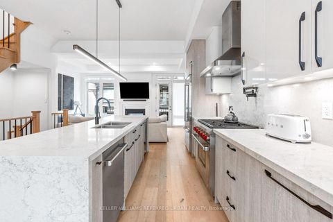 Photo 8 at 37 Globemaster Lane, Oak Ridges, Richmond Hill