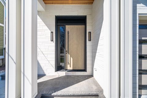 Photo 3 at 84 Mosley Street, Aurora Village, Aurora