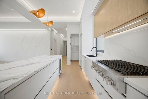 Photo 9 at 84 Mosley Street, Aurora Village, Aurora