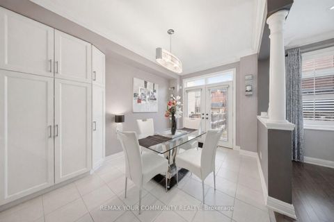 Photo 14 at 29 Spring Hill Drive, King City, King