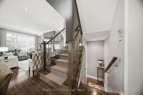 Photo 16 at 29 Spring Hill Drive, King City, King