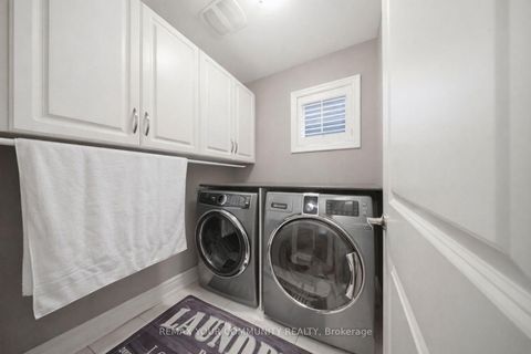 Photo 23 at 29 Spring Hill Drive, King City, King