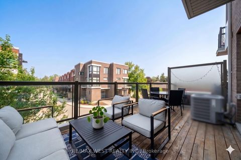 Photo 14 at 8208 Pine Valley Drive, East Woodbridge, Vaughan