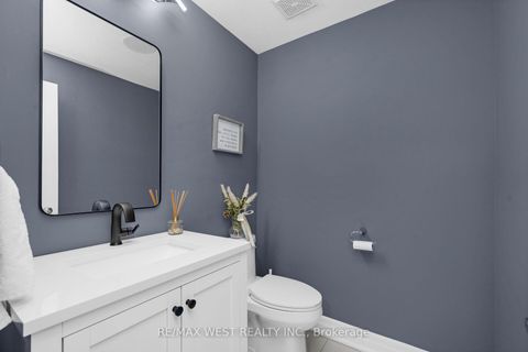 Photo 21 at 8208 Pine Valley Drive, East Woodbridge, Vaughan