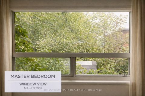 Photo 8 at 64 Green Bush Road, Newtonbrook West, Toronto