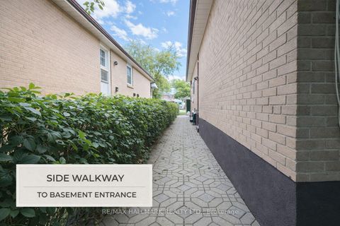 Photo 14 at 64 Green Bush Road, Newtonbrook West, Toronto