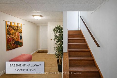 Photo 15 at 64 Green Bush Road, Newtonbrook West, Toronto