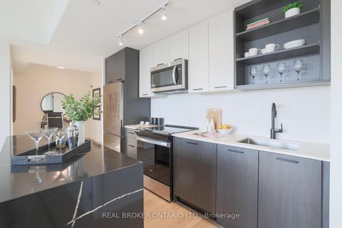 Photo 5 at 915 - 2300 St Clair Avenue W, Junction Area, Toronto